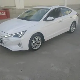 Hyundai Elantra 2019