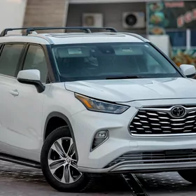 Toyota Highlander 2020