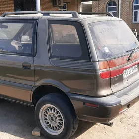 Mitsubishi Chariot 1994