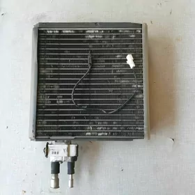 Радиатор кондиционера LC100