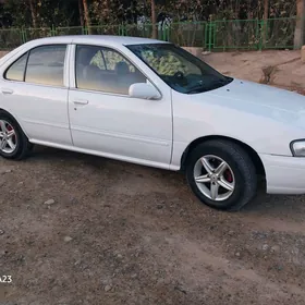 Nissan Sunny 2001