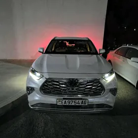 Toyota Highlander 2020