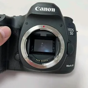 Canon.5dmlll body