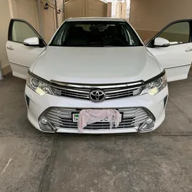 Toyota Camry 2017