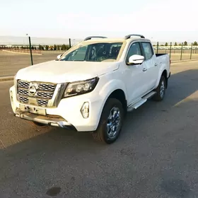 Nissan Navara 2025