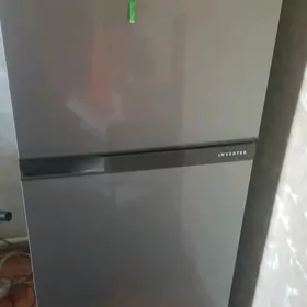 холодильник  TOSHIBA