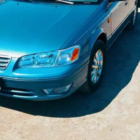 Toyota Camry 2000