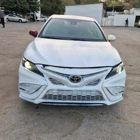 Toyota Camry 2022