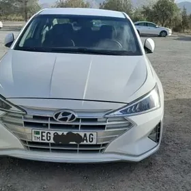 Hyundai Elantra 2020