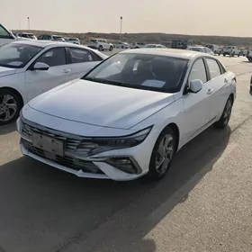 Hyundai Elantra GT 2025