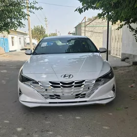 Hyundai Elantra 2021
