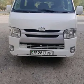 Toyota Hiace 2008