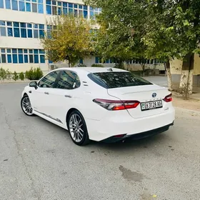 Toyota Camry 2021