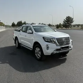 Nissan Navara 2023