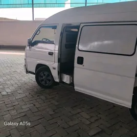 Nissan Urvan 1995