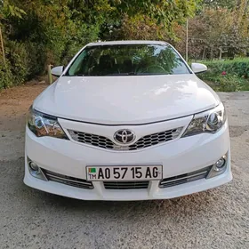 Toyota Camry 2014