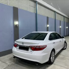 SÜRÜJI ВОДИТЕЛЬ TOYOTA CAMRY