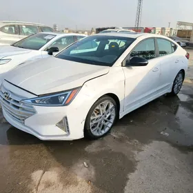 Hyundai Elantra 2020