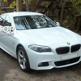 водиетль на своем авто