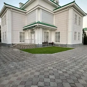Чызгы Коттедж