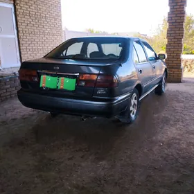 Nissan Sunny 1997