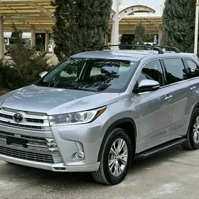 Toyota Highlander 2018