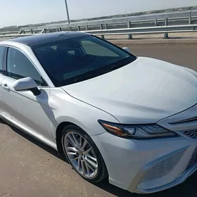 Toyota Camry 2021