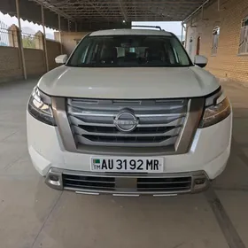Nissan Pathfinder 2024