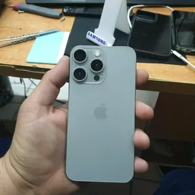 IPhone XR 15 pro öwürlen