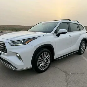Toyota Highlander 2022