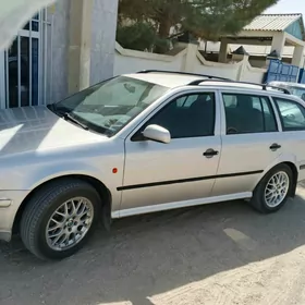 Skoda Octavia 2000