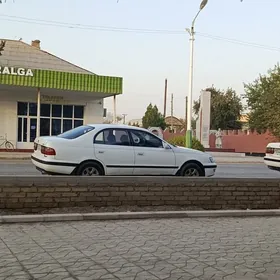 Toyota Corona 1995