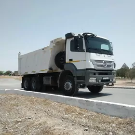 Mercedes-Benz ACTROS 3331 2015