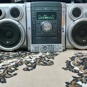 Музыкальный центр LG