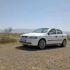 Opel Astra 2000