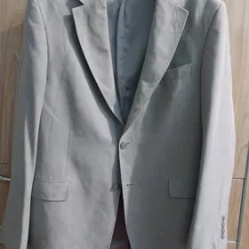 Seryy renkli kastyum