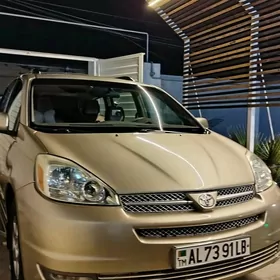 Toyota Sienna 2005