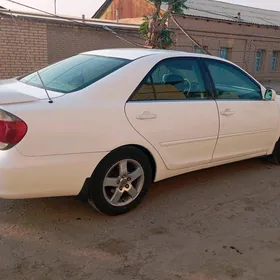Toyota Camry 2005