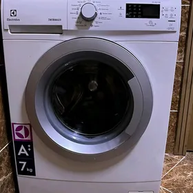 стиральная машина  7 КГ