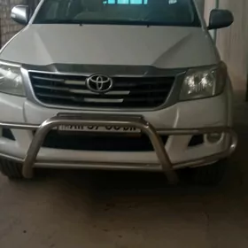 Toyota Hilux 2012