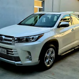 Toyota Highlander 2019