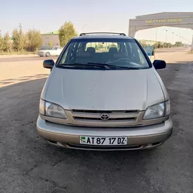 Toyota Sienna 2000