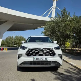 Toyota Highlander 2022