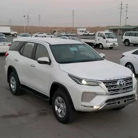 Toyota Fortuner 2025
