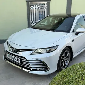 Toyota Camry 2022