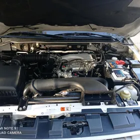 Mitsubishi Pajero 2014