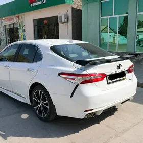 Toyota Camry 2022