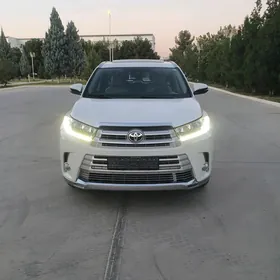 Toyota Highlander 2018