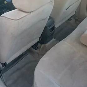 Nissan Sunny 2001