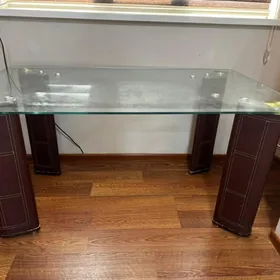 стол и 4 стула